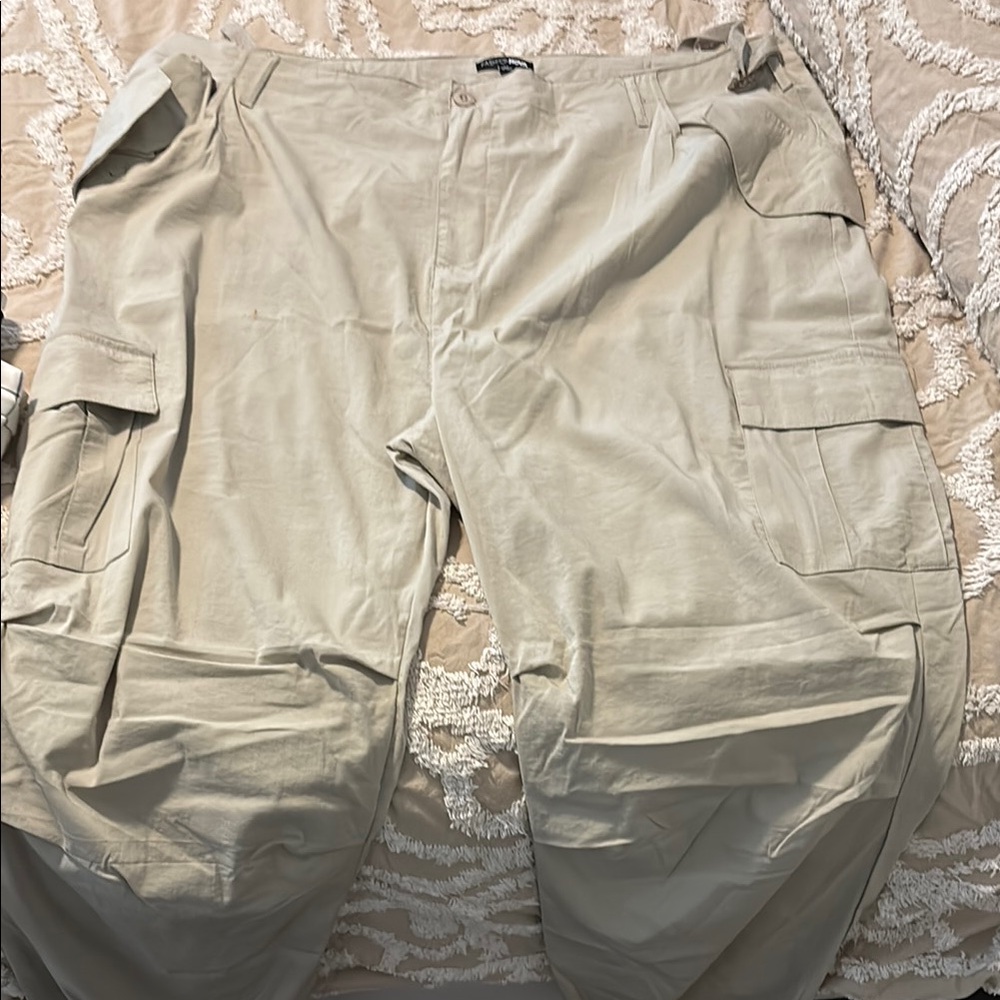 Fashion Nova Women's Beige Cargo Pants